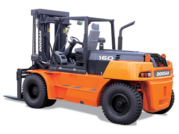 XE NÂNG DOOSAN